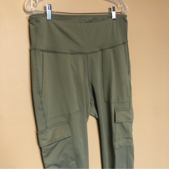 🌼3/$30 | EUC | Ladies Old Navy 3/4 Leggings - Picture 3 of 10